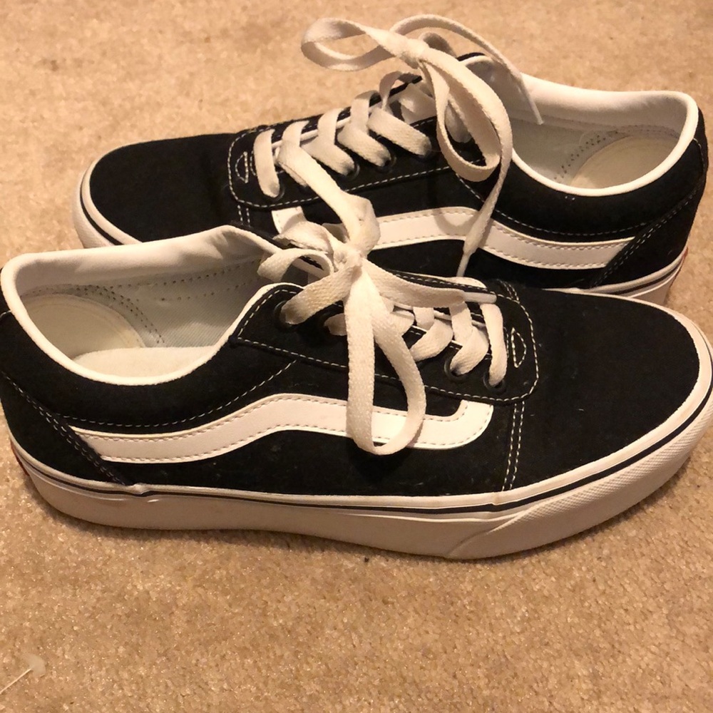 Like New Women’s Stacked Classic Vans sz 7.5